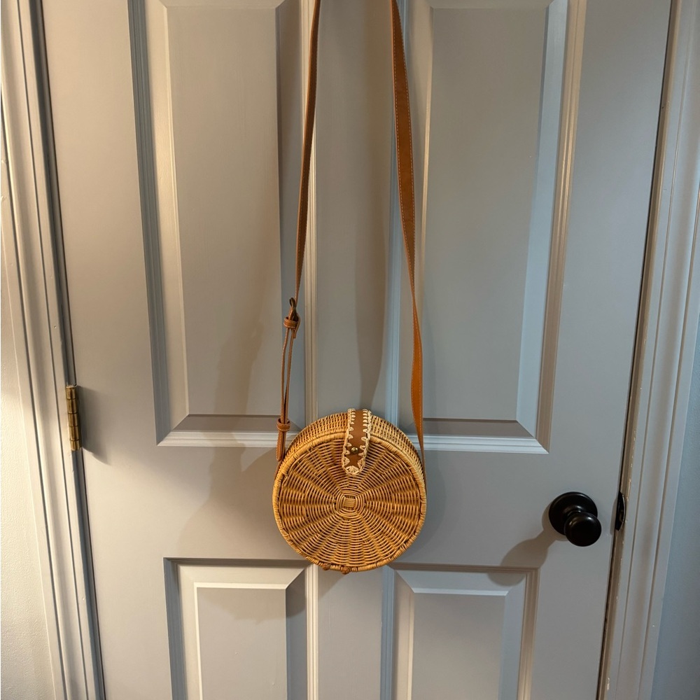 Universal Thread Woven Round Crossbody in Natural Tan